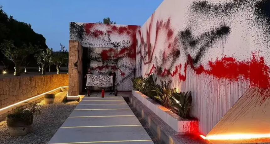 Vandalizaron la casa de Lionel Messi en Ibiza
