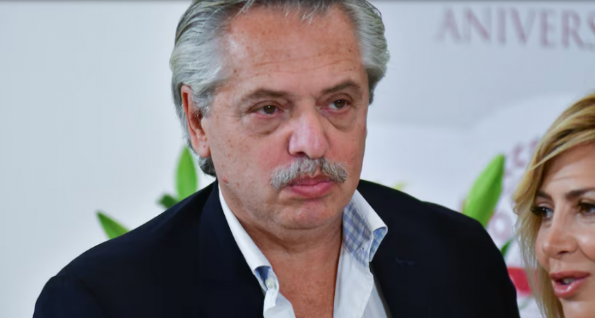 Alberto Fern&aacute;ndez quiere prohibir la difusi&oacute;n de sus fotos y videos &iacute;ntimos en medios y redes sociales