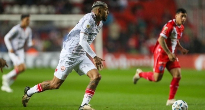 Unión goleó a Argentinos Juniors y es escolta de la Liga Profesional de Fútbol