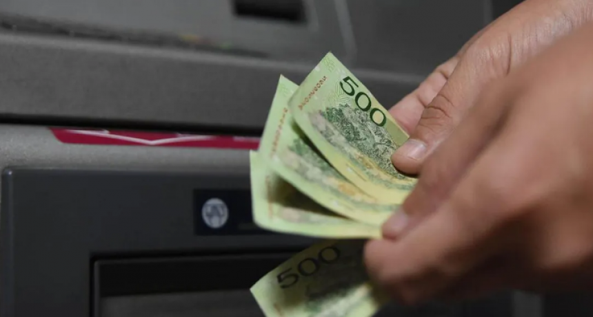 El BCRA aument&oacute; los montos m&aacute;ximos para las extracciones en cajeros