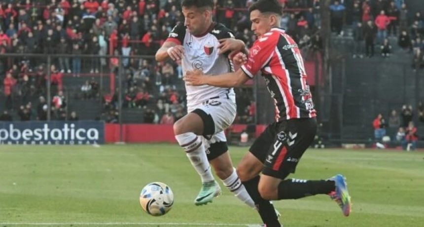 Col&oacute;n empat&oacute; en el debut de su nuevo entrenador