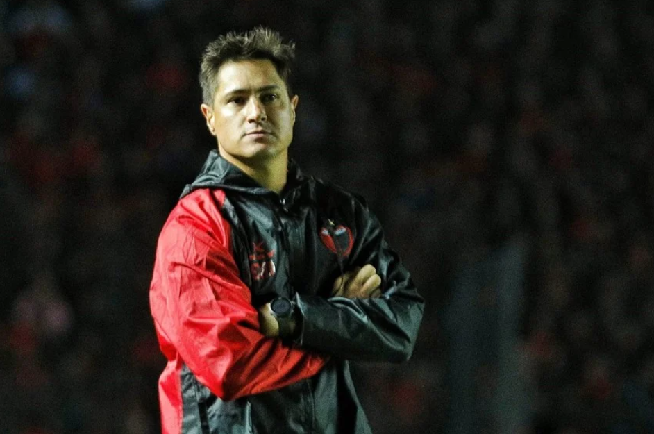 Col&oacute;n cort&oacute; el ciclo de Medr&aacute;n y busca director t&eacute;cnico