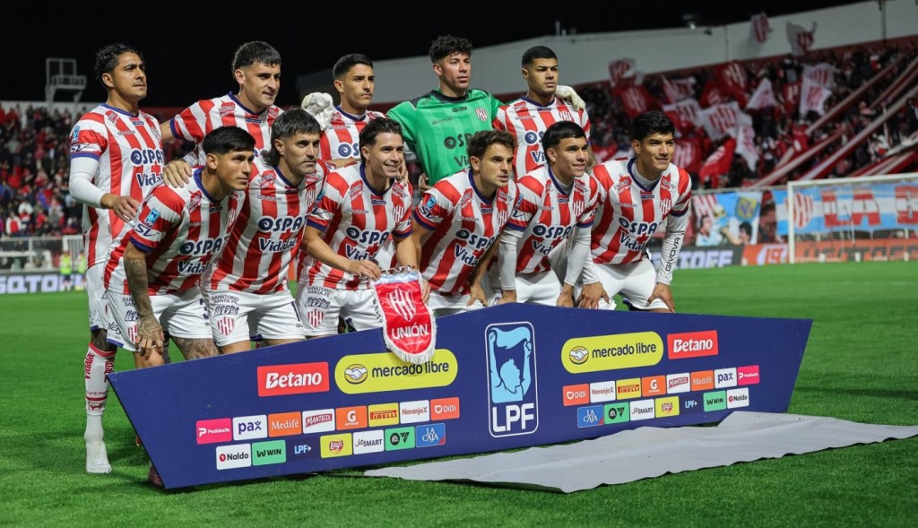 Dos golazos le dieron a Uni&oacute;n la primera victoria en el torneo: 2 a 1 a Lan&uacute;s