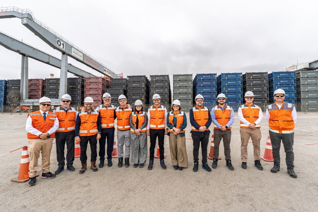 Pullaro en Chile: Queremos que Santa Fe sea un hub log&iacute;stico de la miner&iacute;a