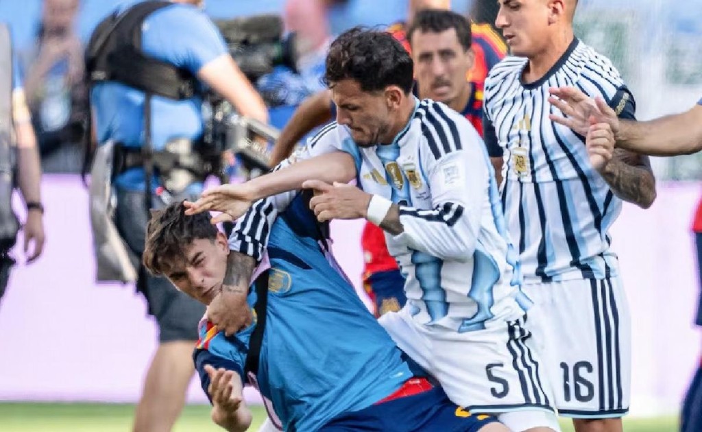 Dur&iacute;sima sanci&oacute;n de FIFA a Argentina por los incidentes ante Espa&ntilde;a y la bandera de Malvinas