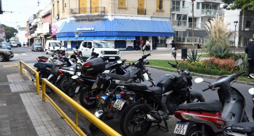 Ordenan el tr&aacute;nsito con nuevos espacios exclusivos para motos