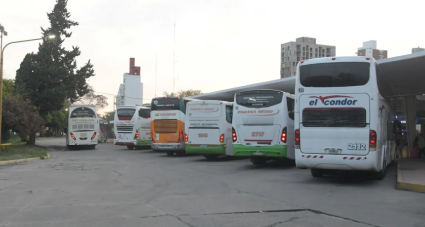 Tarifazo en Santa Fe: los colectivos interurbanos aumentaron hasta un 1.436% en tres a&ntilde;os