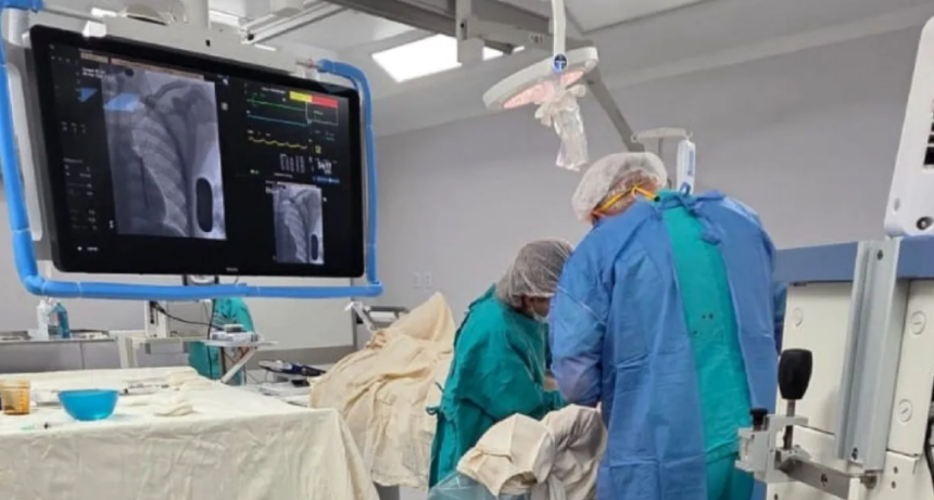 Hito m&eacute;dico en Santa Fe: el Hospital Alassia realiz&oacute; su primer implante card&iacute;aco