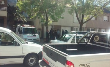 Un hombre falleci&oacute; en la via publica