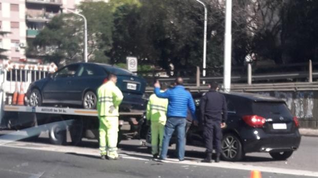 Javier Pinola involucrado en un choque con su auto