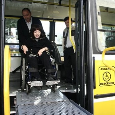 No pagarán boleto los que acompañen a personas con discapacidad