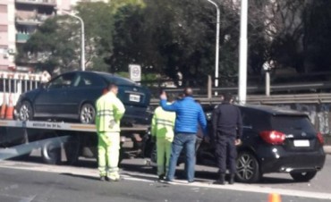 Javier Pinola involucrado en un choque con su auto