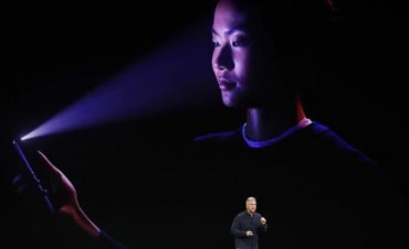Papel&oacute;n en la presentaci&oacute;n del nuevo iPhone