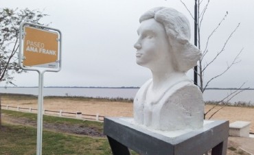 El Municipio restaur&oacute; la escultura de Ana Frank