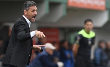 Tras la derrota ante Col&oacute;n, Nelson Vivas renunci&oacute; como entrenador de Defensa y Justicia