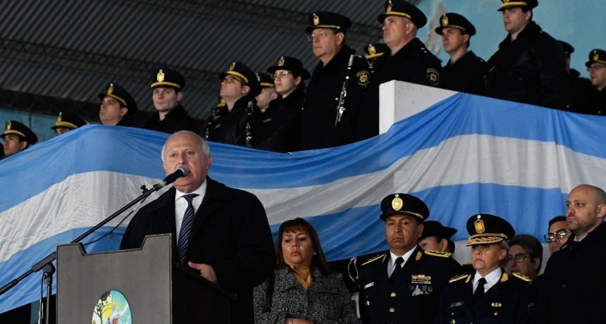Lifschitz encabez&oacute; el acto por el 154&deg; aniversario de la Polic&iacute;a de la provincia
