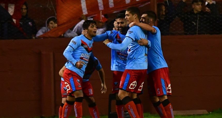 Brown de Adrogu&eacute; elimin&oacute; a Independiente de la Copa Argentina