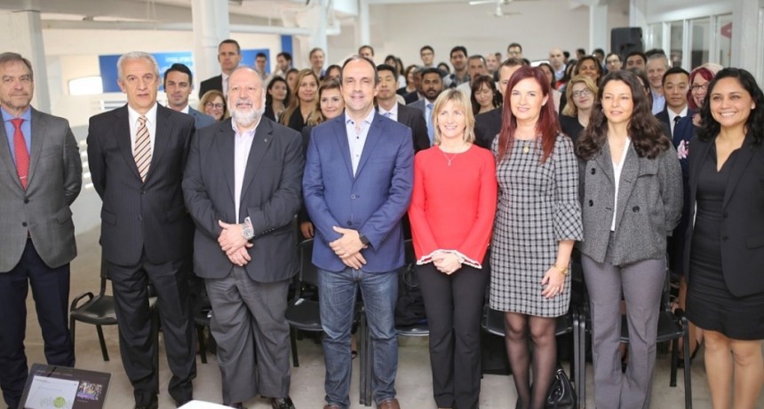 Se present&oacute; el Corporate Service Corps