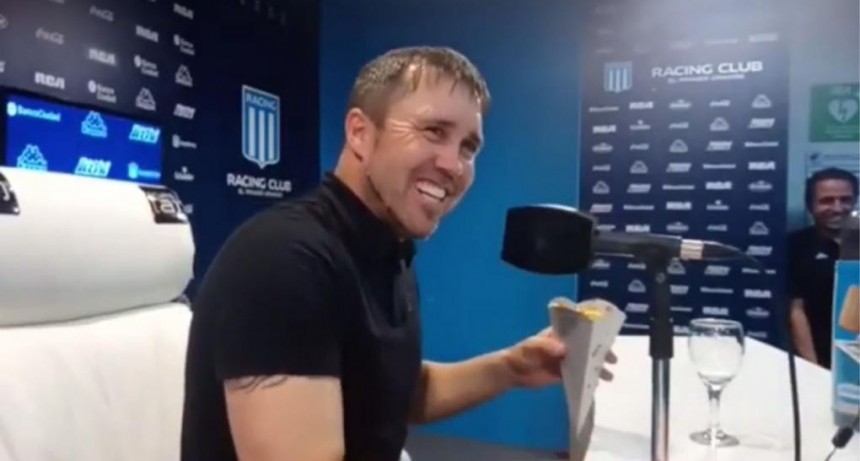 Coudet le gan&oacute; un cono de papas a un periodista