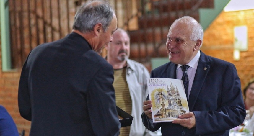 Lifschitz participó del centenario de la Parroquia Nuestra Señora de Guadalupe