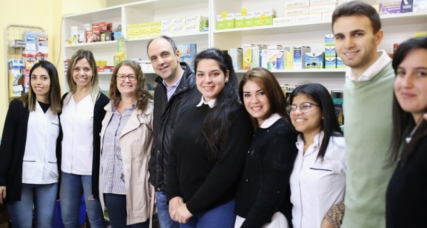 Corral visit&oacute; a j&oacute;venes que realizan entrenamientos laborales