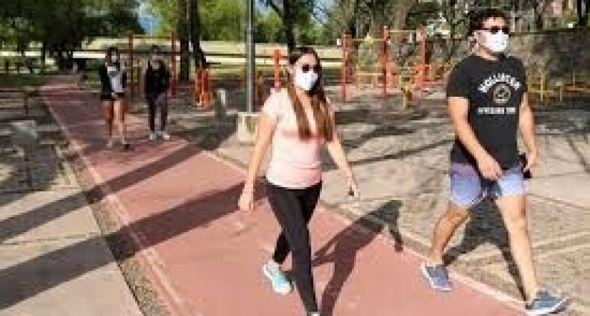 Analizan restringir m&aacute;s actividades al menos durante dos semanas