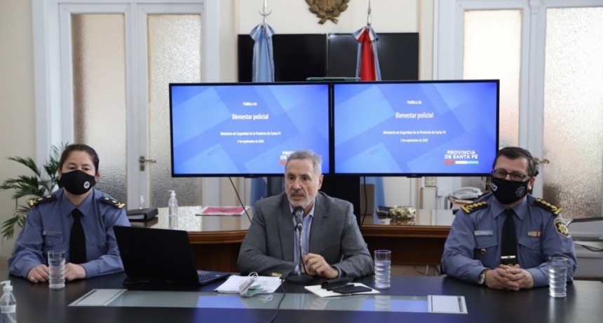 El Gobierno de Santa Fe anunci&oacute; la recomposici&oacute;n salarial de la polic&iacute;a