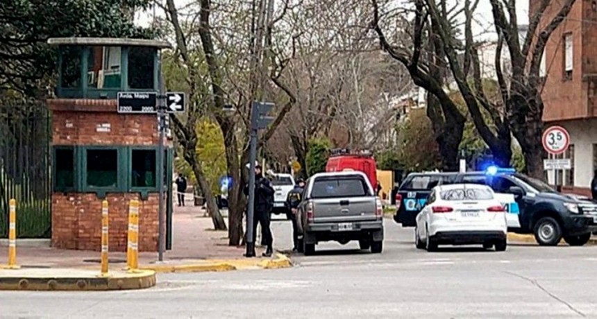 Un hombre fue detenido tras arrojar una bomba molotov contra la quinta presidencial