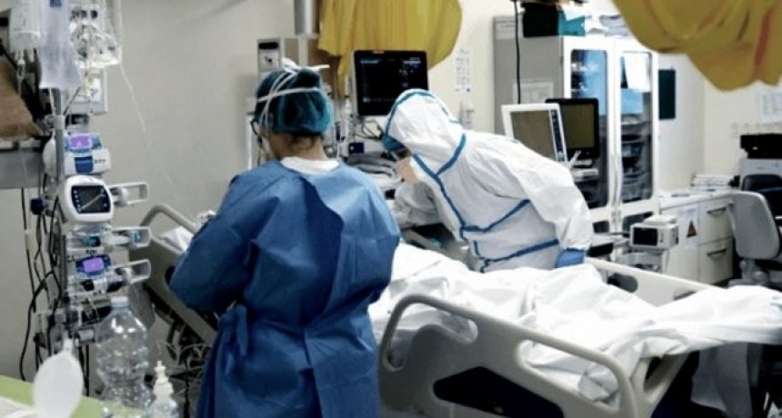 Si en Rosario llegamos a mil casos diarios, no hay sistema que aguante