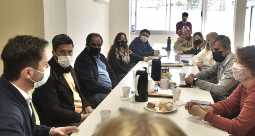 Jat&oacute;n y comerciantes dialogaron sobre mejoras para la avenida Arist&oacute;bulo del Valle