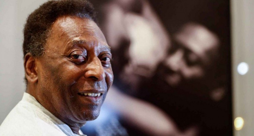 Pel&eacute;, otra vez internado en terapia intensiva