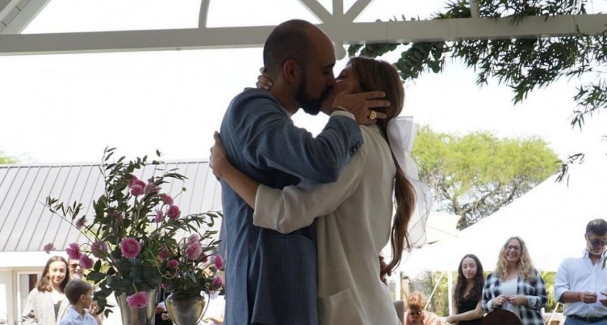 Abel Pintos se cas&oacute; con Mora Calabrese en Chaco
