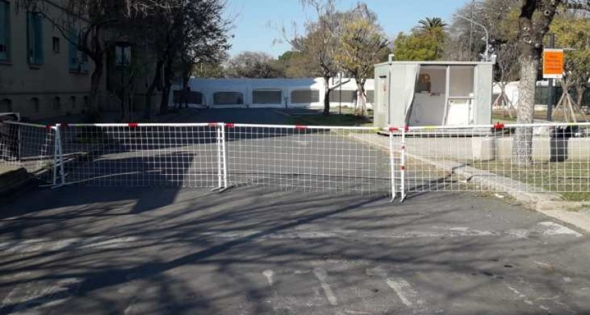 Comienzan las tareas para desarmar la manga que une al Cullen con el Hospital Militar