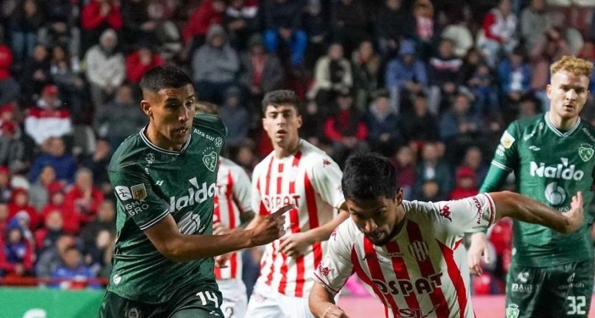 Uni&oacute;n venci&oacute; a Sarmiento en un final picante y cort&oacute; la racha