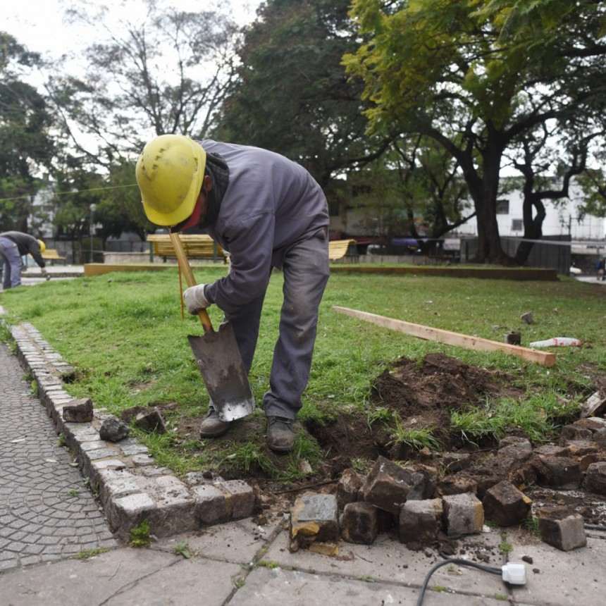 Empez&oacute; la remodelaci&oacute;n de la Plaza del Soldado