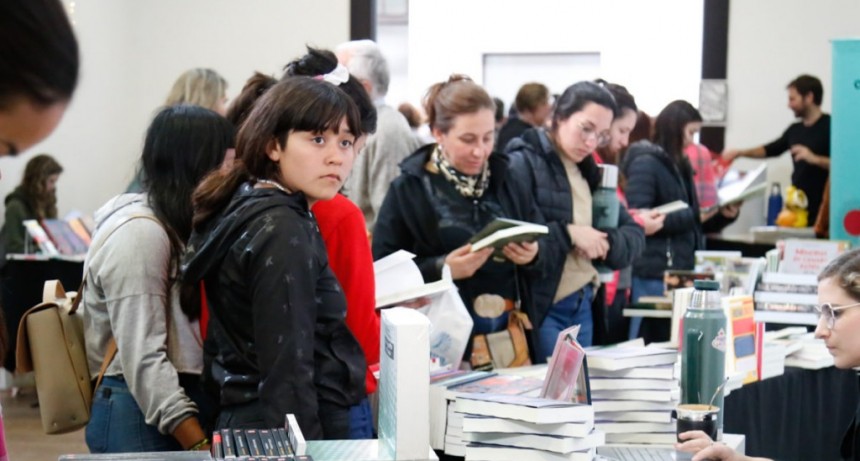 Con gran convocatoria, se inaugur&oacute; la Feria del Libro