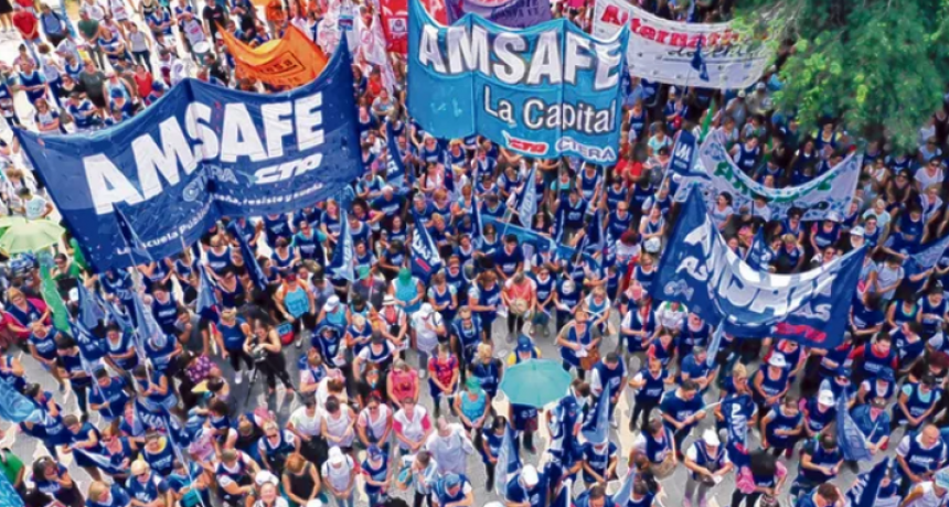 Docentes cumplen hoy un paro en rechazo a la reforma previsional