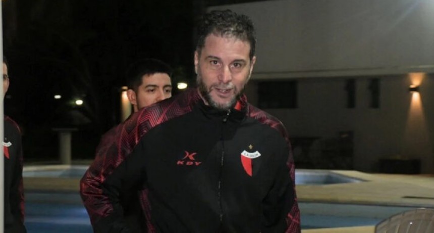 La dirigencia de Col&oacute;n despidi&oacute; a Rodolfo De Paoli