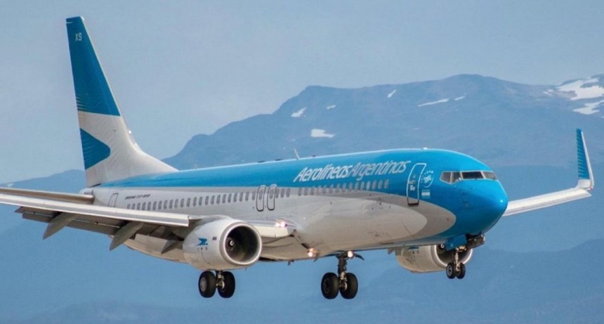El Gobierno inici&oacute; tratativas con privados para que se hagan cargo de Aerol&iacute;neas