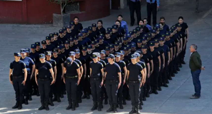 Vacuna contra el dengue: comienzan a inocular a polic&iacute;as de entre 20 y 39 a&ntilde;os