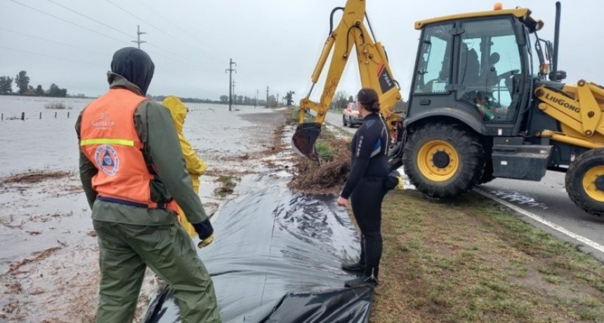 Temporal de lluvia en el sur de Santa Fe: rutas cortadas y localidades asistidas