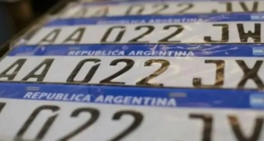 Santa Fe comienza a normalizar la entrega de chapas patentes tras meses de demoras