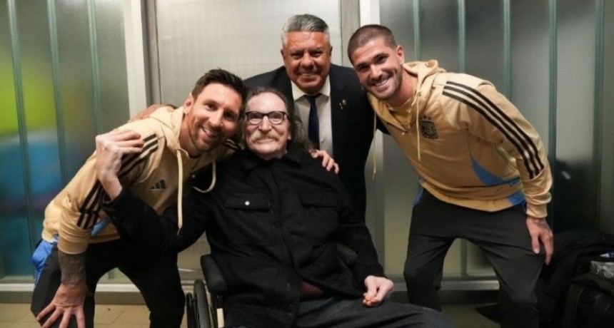 Dios te bendiga: el encuentro de Charly Garc&iacute;a con Messi, De Paul y el "Chiqui" Tapia