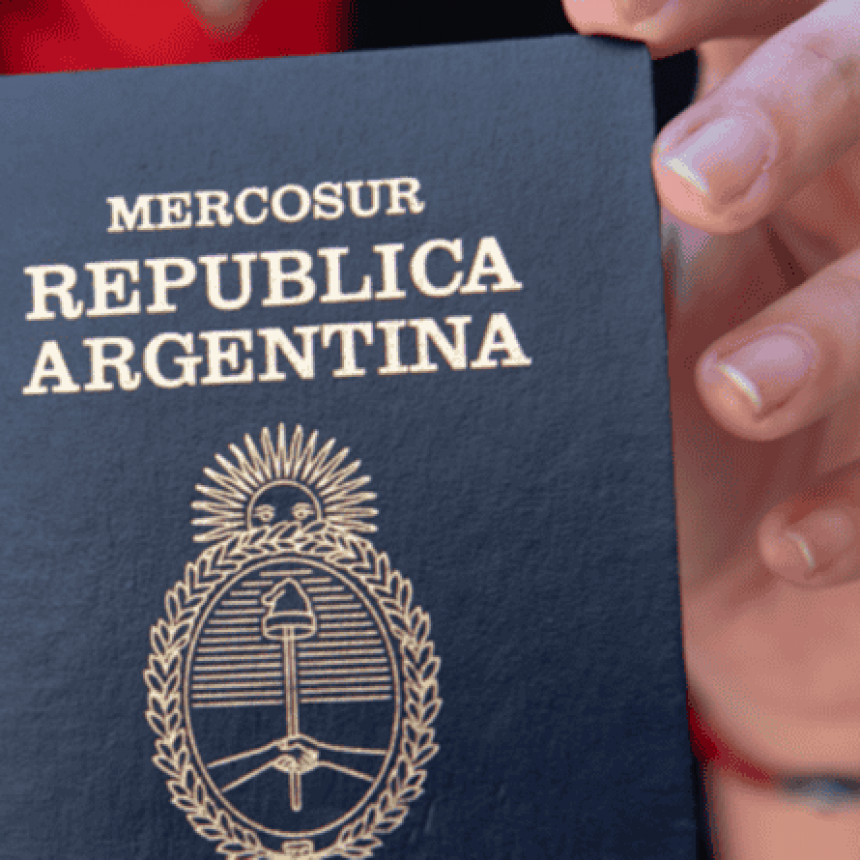 Pasaportes con fallas: el n&uacute;mero de WhatsApp y el chatbot donde se puede consultar