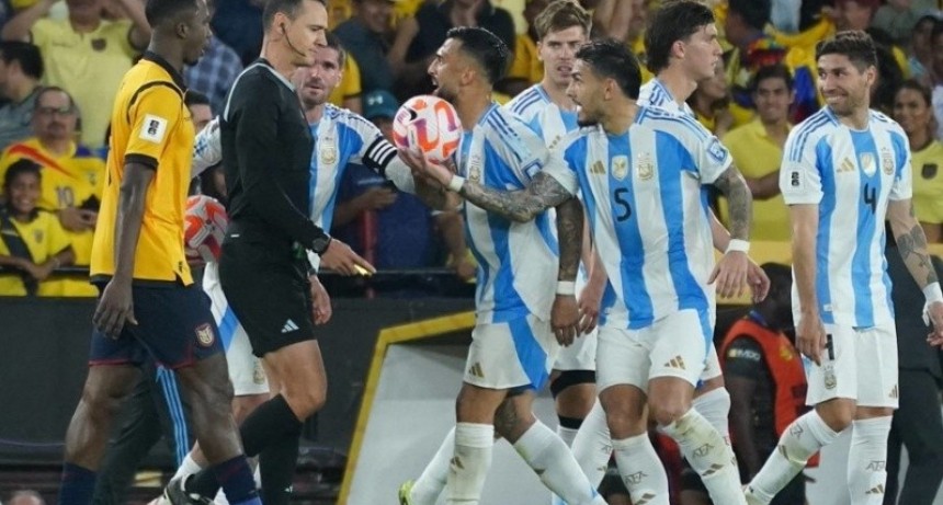 Argentina no tuvo un buen partido y cay&oacute; 1 a 0 ante Ecuador en el cierre de las eliminatorias