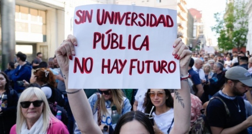 Milei vet&oacute; de forma total la ley de Financiamiento Universitario: gremios har&aacute;n paro este viernes