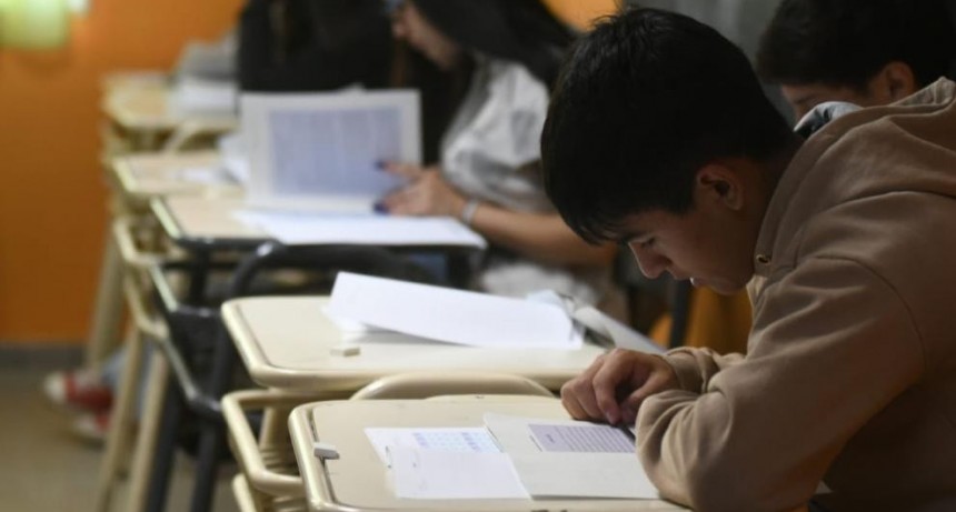 Alertan que solo 10 de cada 100 chicos completan la secundaria en tiempo y forma