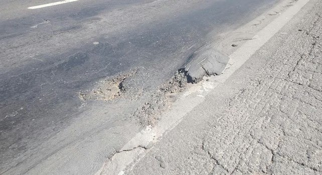 Reclaman arreglos en la colectora de la autopista Santa Fe - Rosario