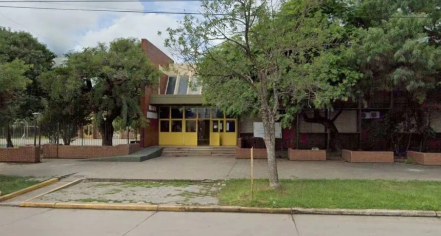Alumnos de la escuela Mariano Moreno de San Crist&oacute;bal resultaron lesionados tras reventarse un neum&aacute;tico de cami&oacute;n