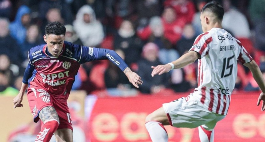 Uni&oacute;n sigue de racha y baj&oacute; al puntero